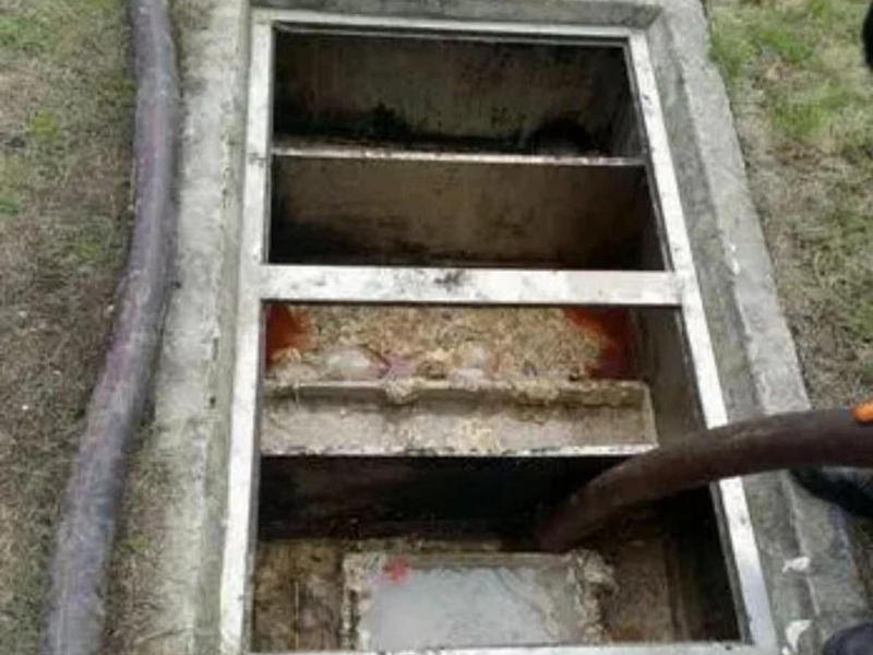 革吉隔油池清理